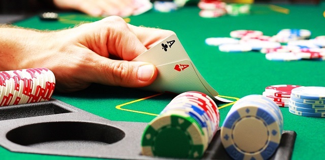Cách chơi trò chơi poker